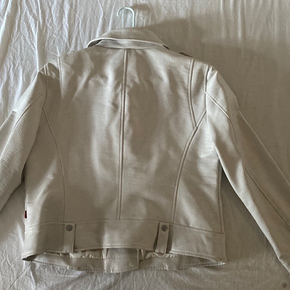 Levi’s White Faux Leather Moto Jacket - Picture 3 of 4